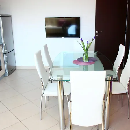 Danica Apartment *